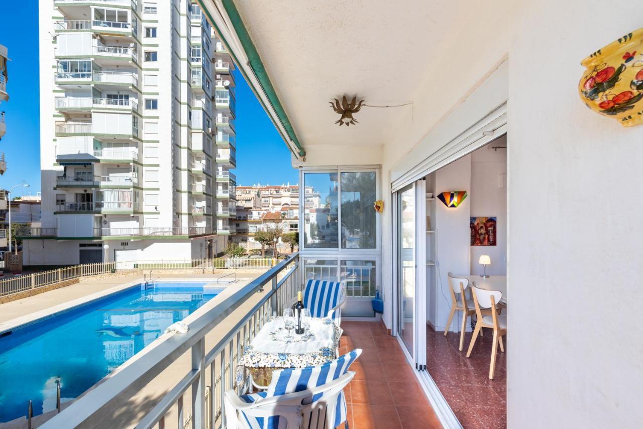 Seafront Apartment Torre Del Mar Exteriör bild
