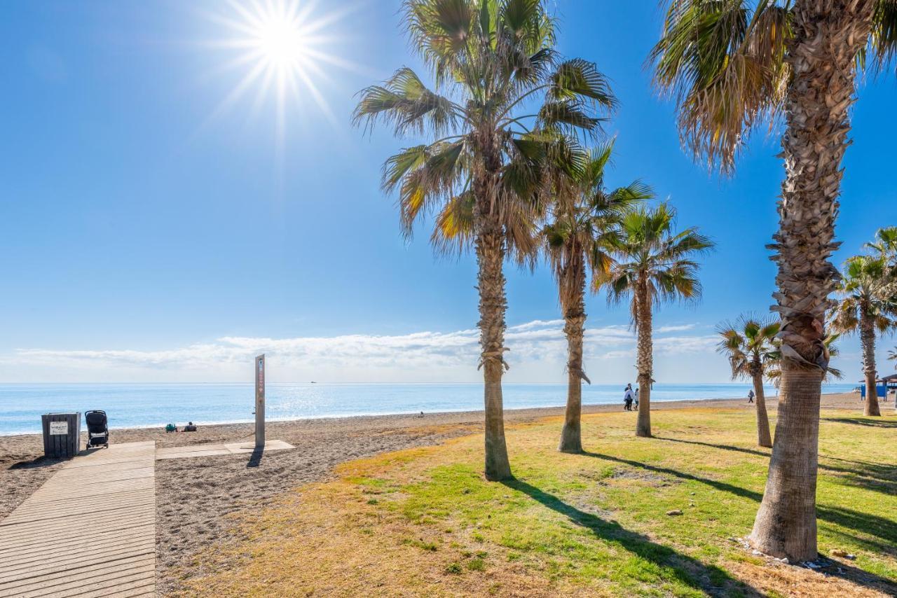 Seafront Apartment Torre Del Mar Exteriör bild