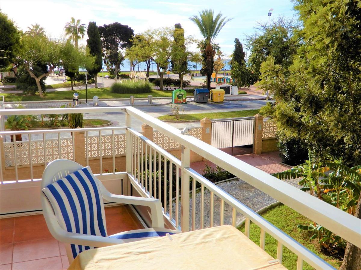 Seafront Apartment Torre Del Mar Exteriör bild